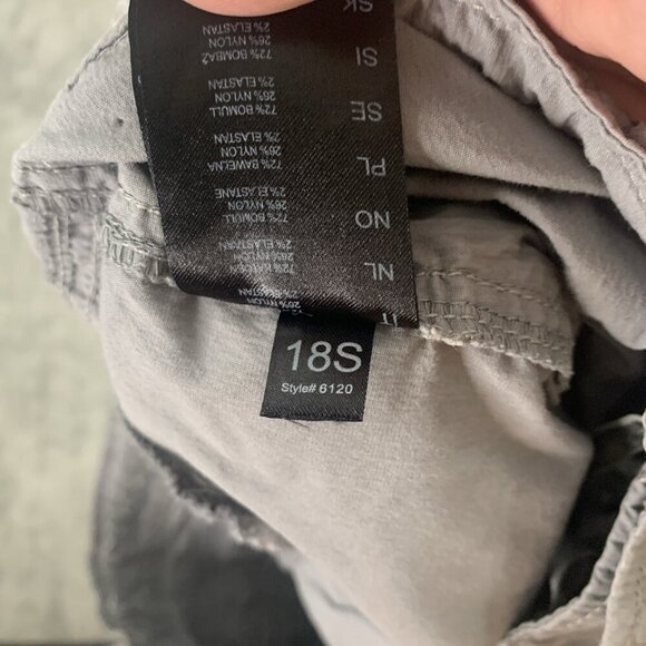 Kuhl ShortsWomens 8 Gray Kontra Capri Hiking Convertible Roll Up 6120 Gorpcore - Picture 10 of 12